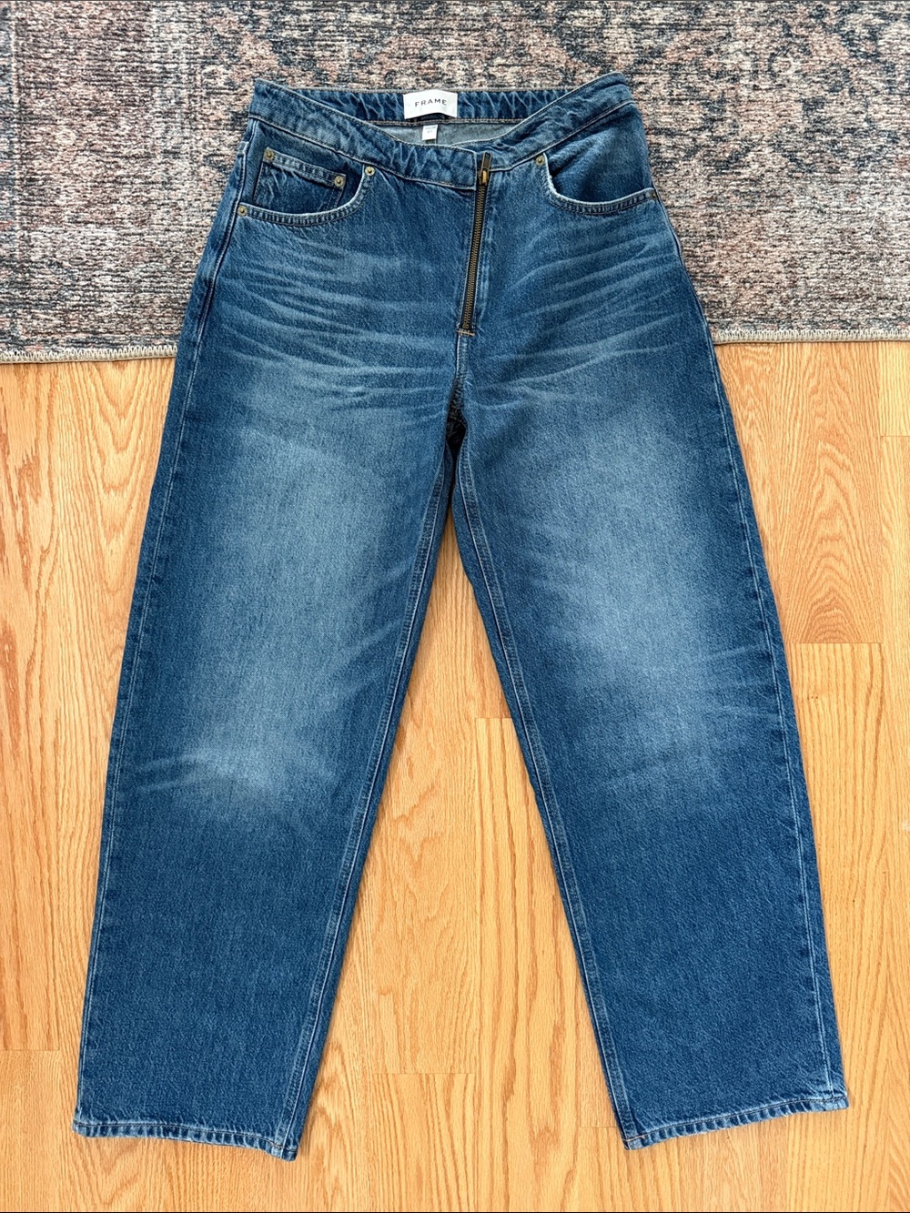FRAME Angled Zipper Barrel Jeans in Rhode (27) - Picture 4 of 7
